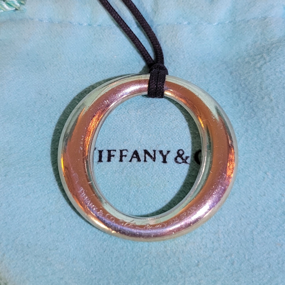 Tiffany & Co. RARE 36mm Elsa Peretti Sevillana Circle Pendant Necklace